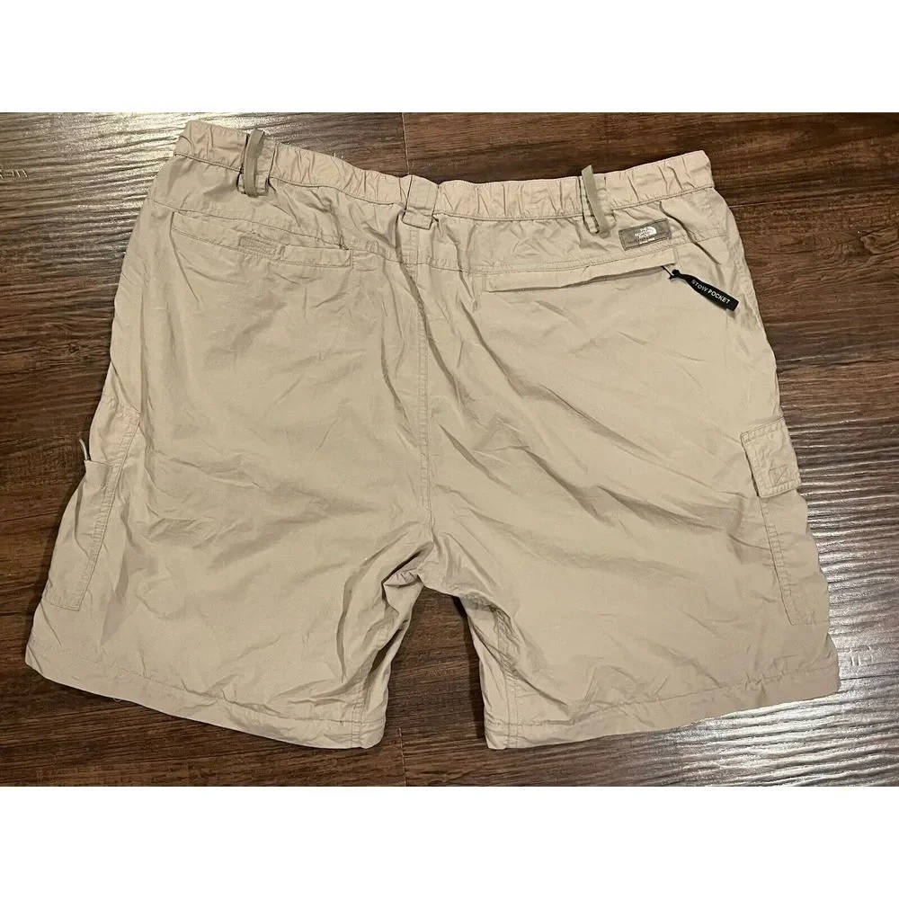 The North Face Men's‎ Khaki Cargo Stow Pocket Shorts 9